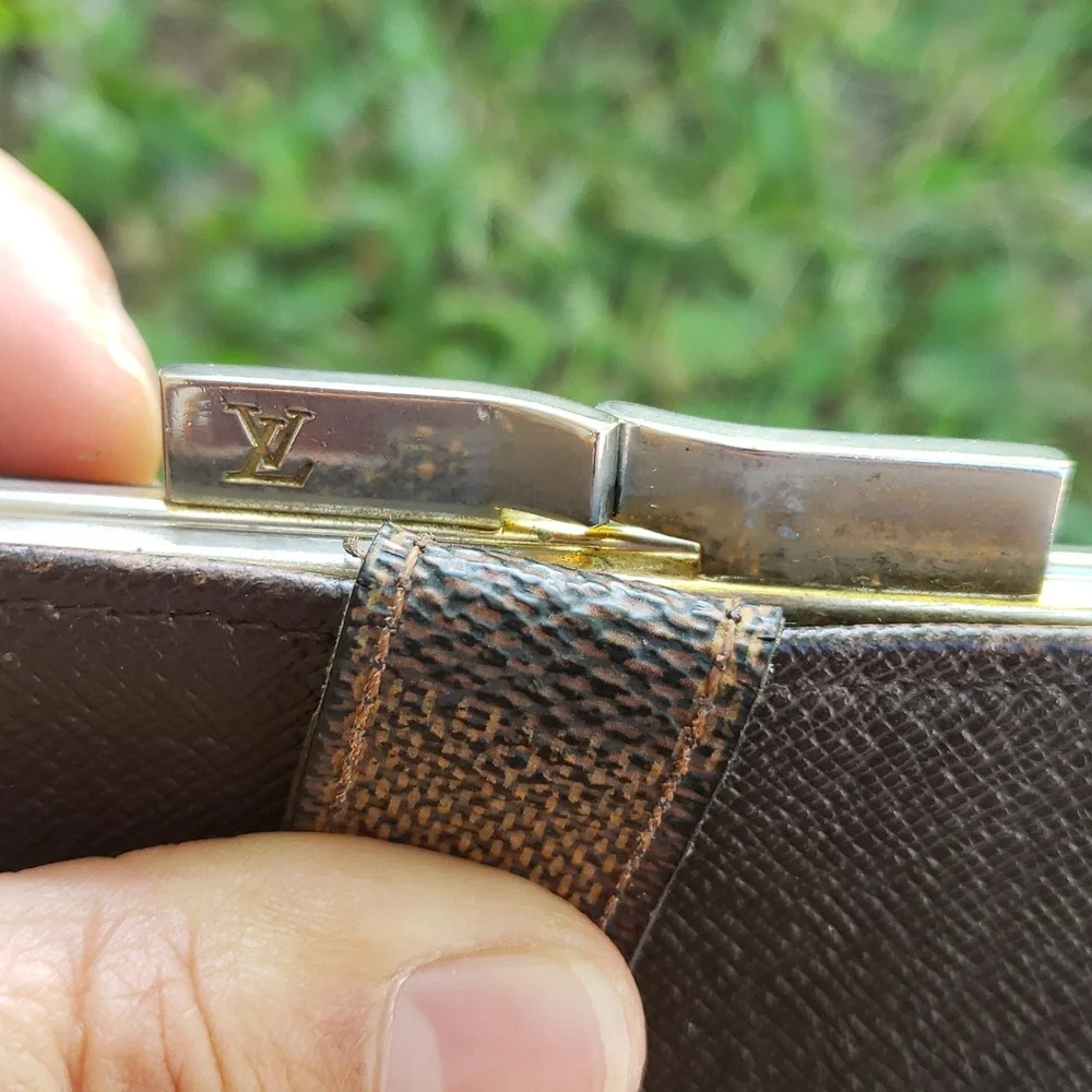 Vintage Louis Vuitton Womens Damier Ebene Kisslock Wallet Classic Luxury
